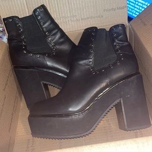 Best On Size 8.5 Platform Booties